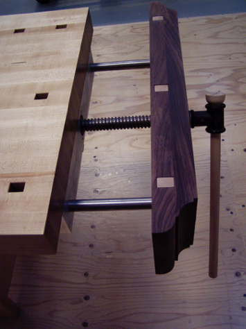 Tail vise, side view. Tail vise, side view.